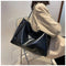 Clara retro-style handbag