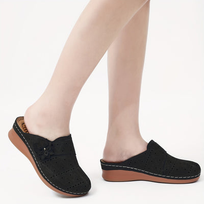 Lotte | Women's platform wedge heels with floral decoration