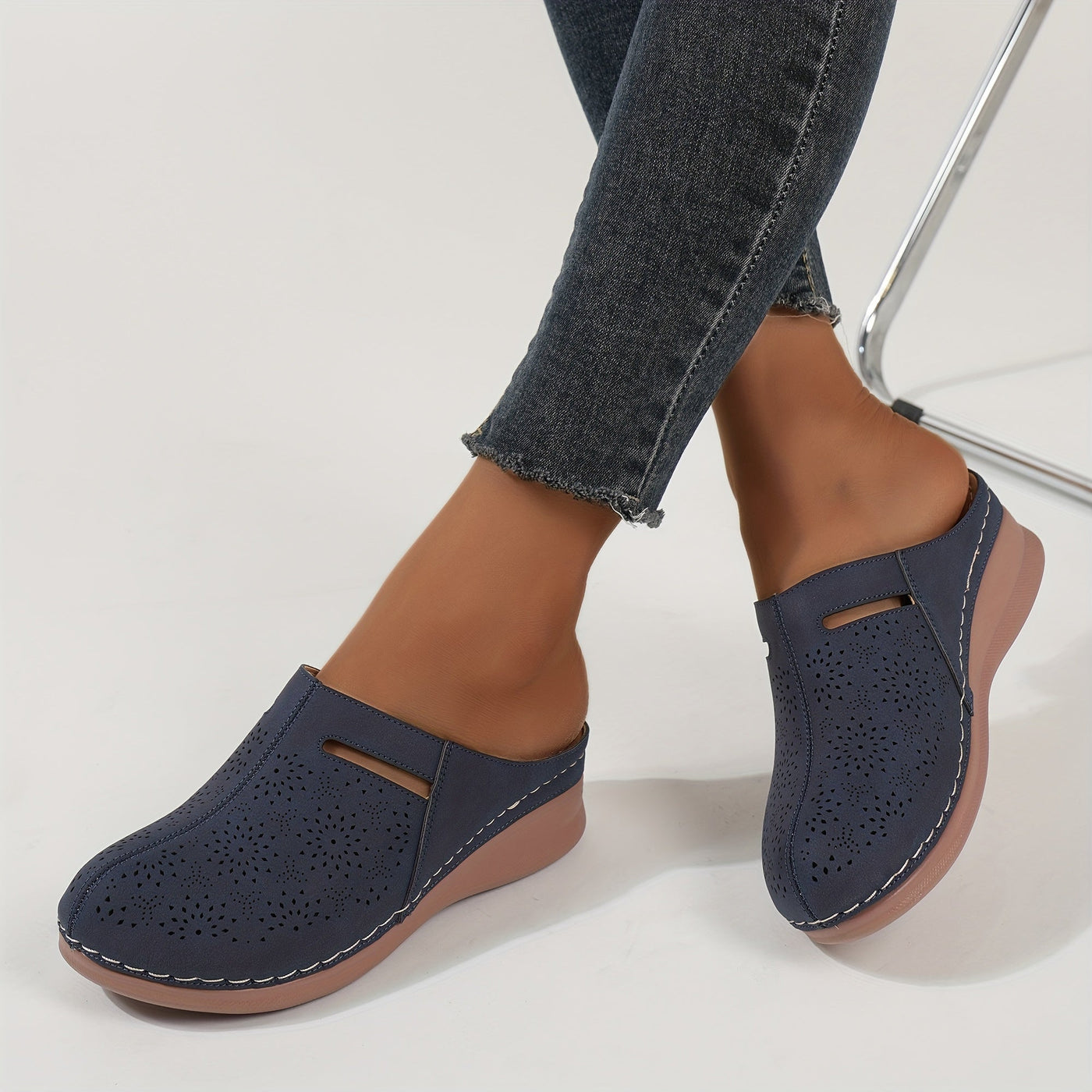 Jasmine | Women's slip-on sandals with massage insoles