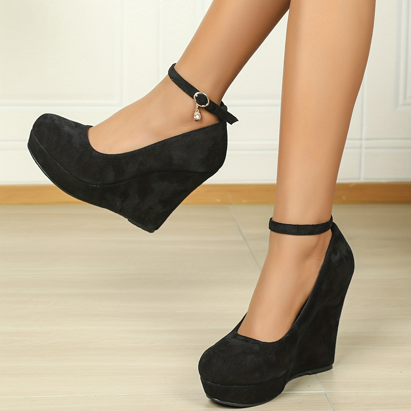 Mara | Stijlvolle dames sleehak schoenen met gespsluiting