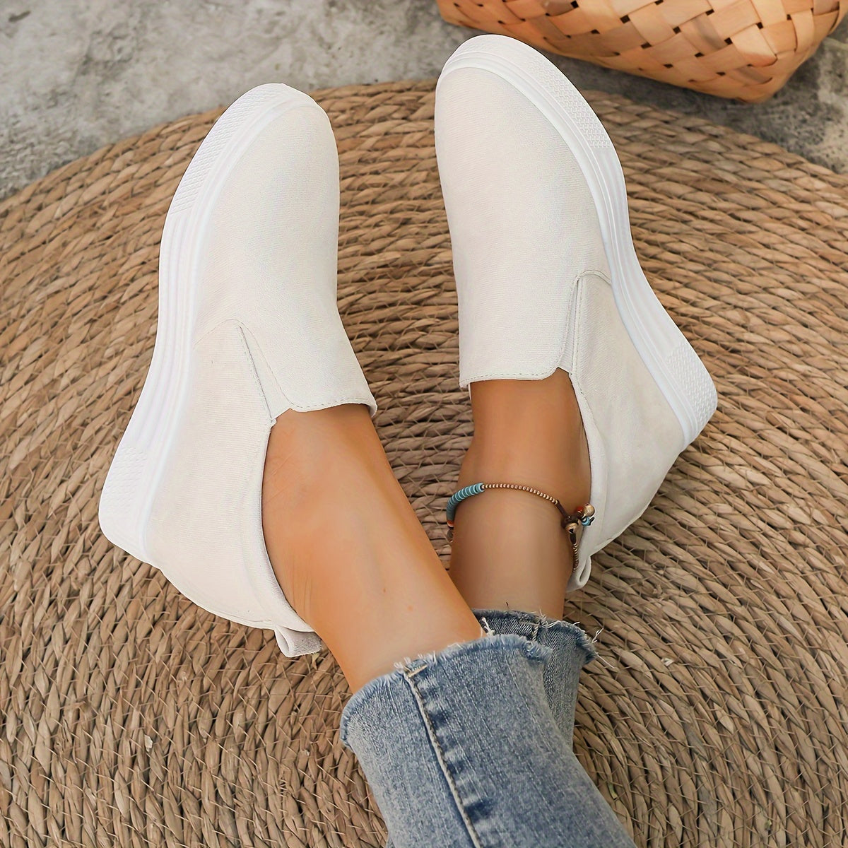 Nina | Effenkleurige casual verhogende dames sneakers