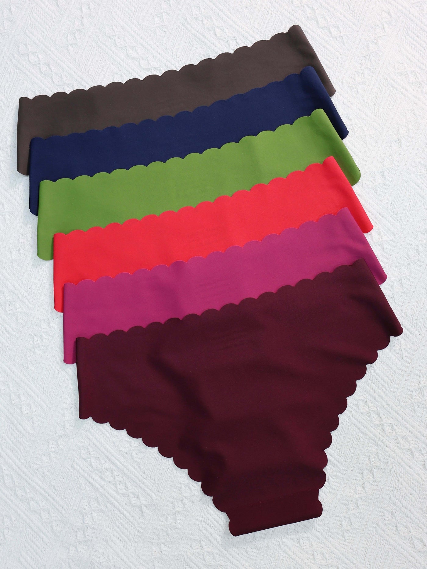 Lotte | 6-piece plain briefs with a scalloped edge