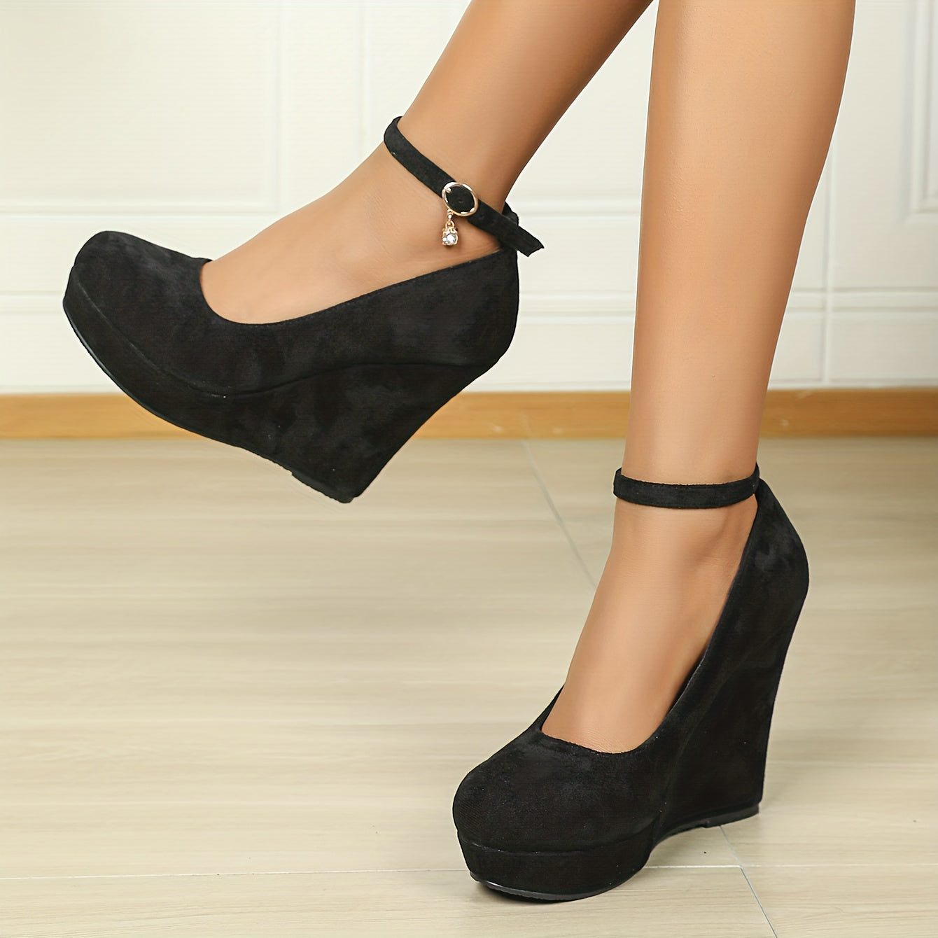 Mara | Stijlvolle dames sleehak schoenen met gespsluiting