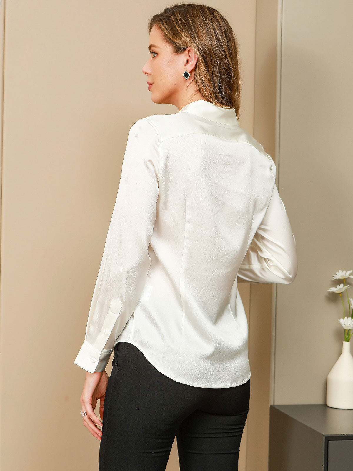 Genoveva - Elegante Utility Look Dames Colshirt