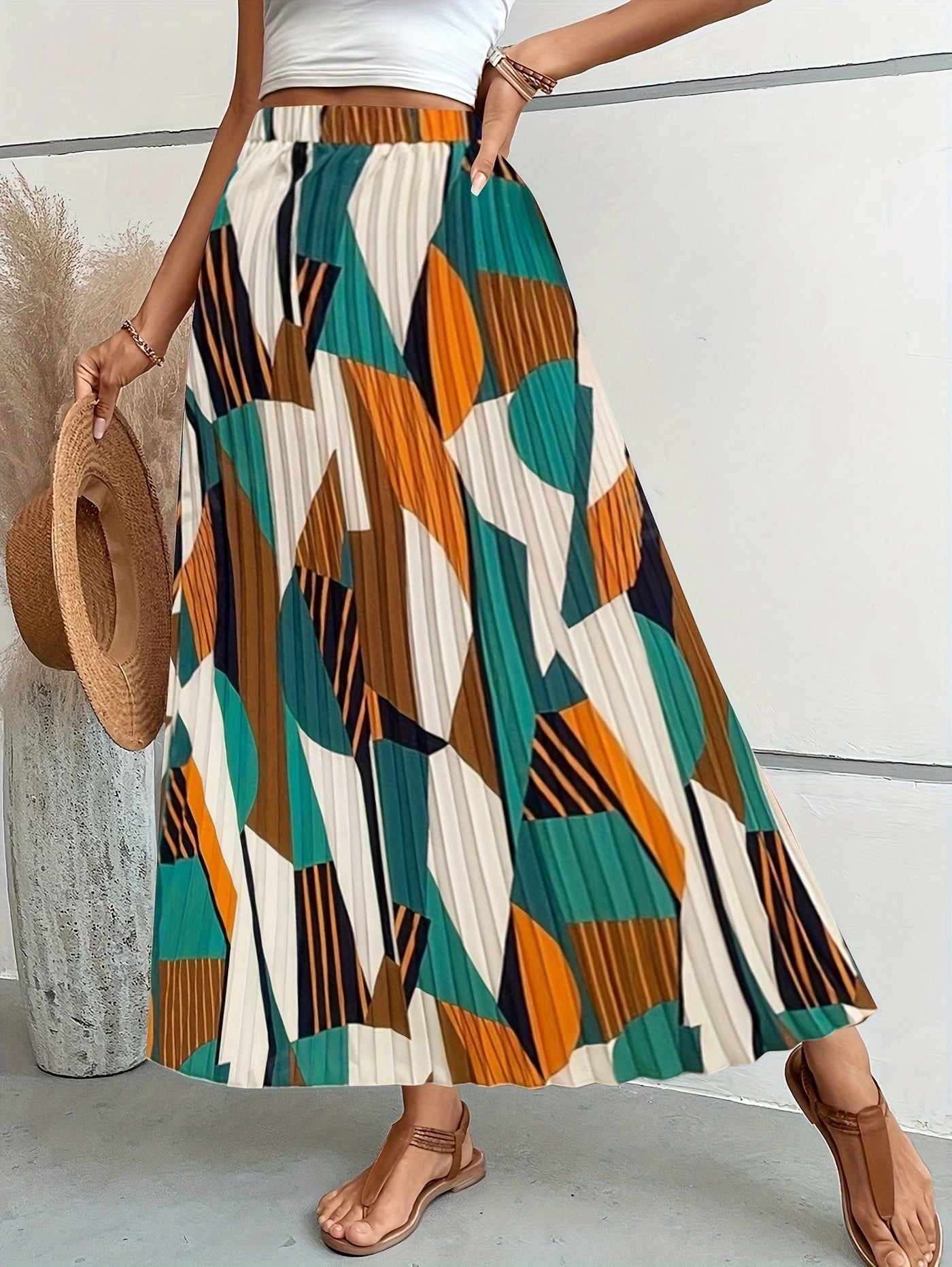 Elise | Pleated skirt with allover geo print