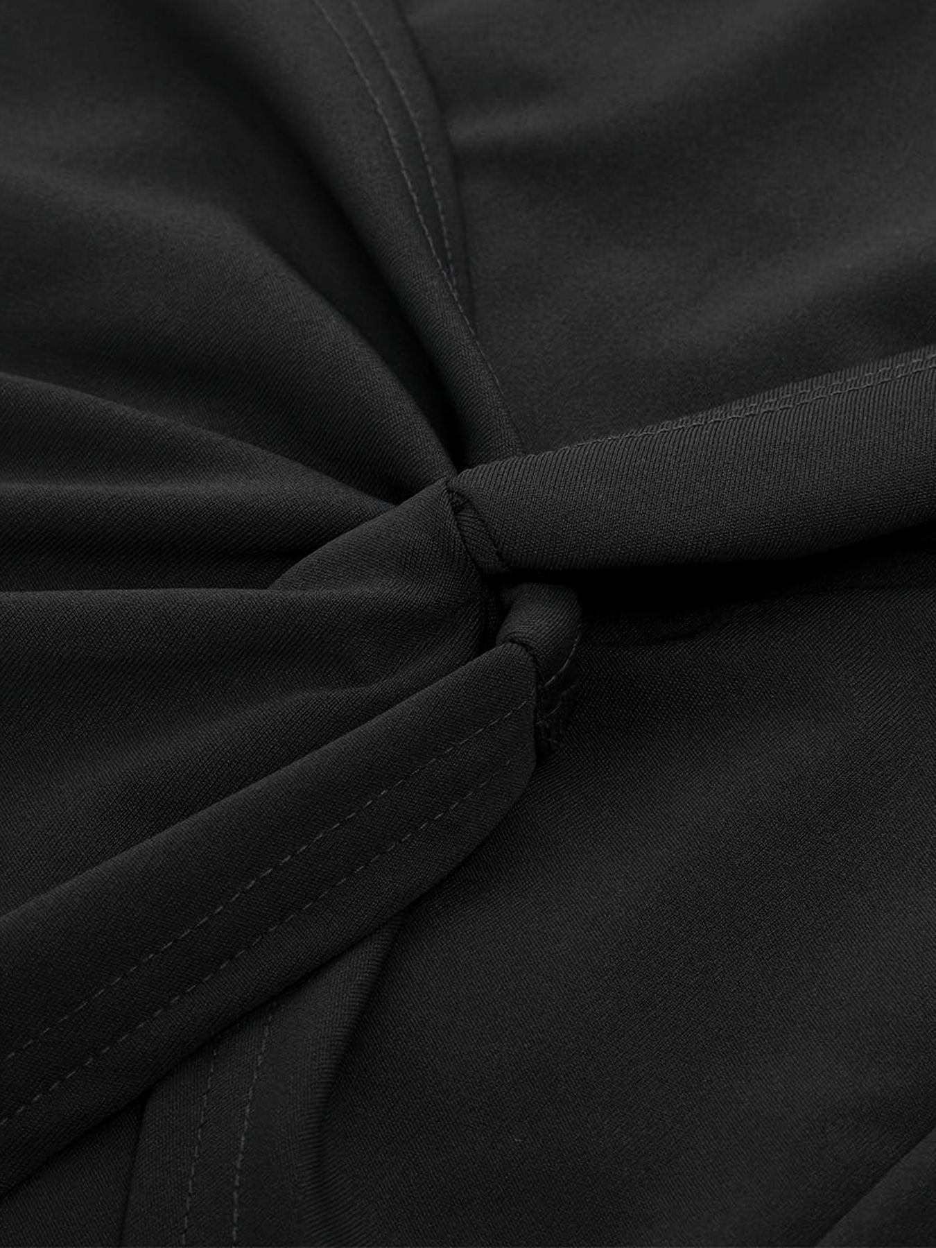 Emma | Sturdy skirt with a twisted front and wrap hem