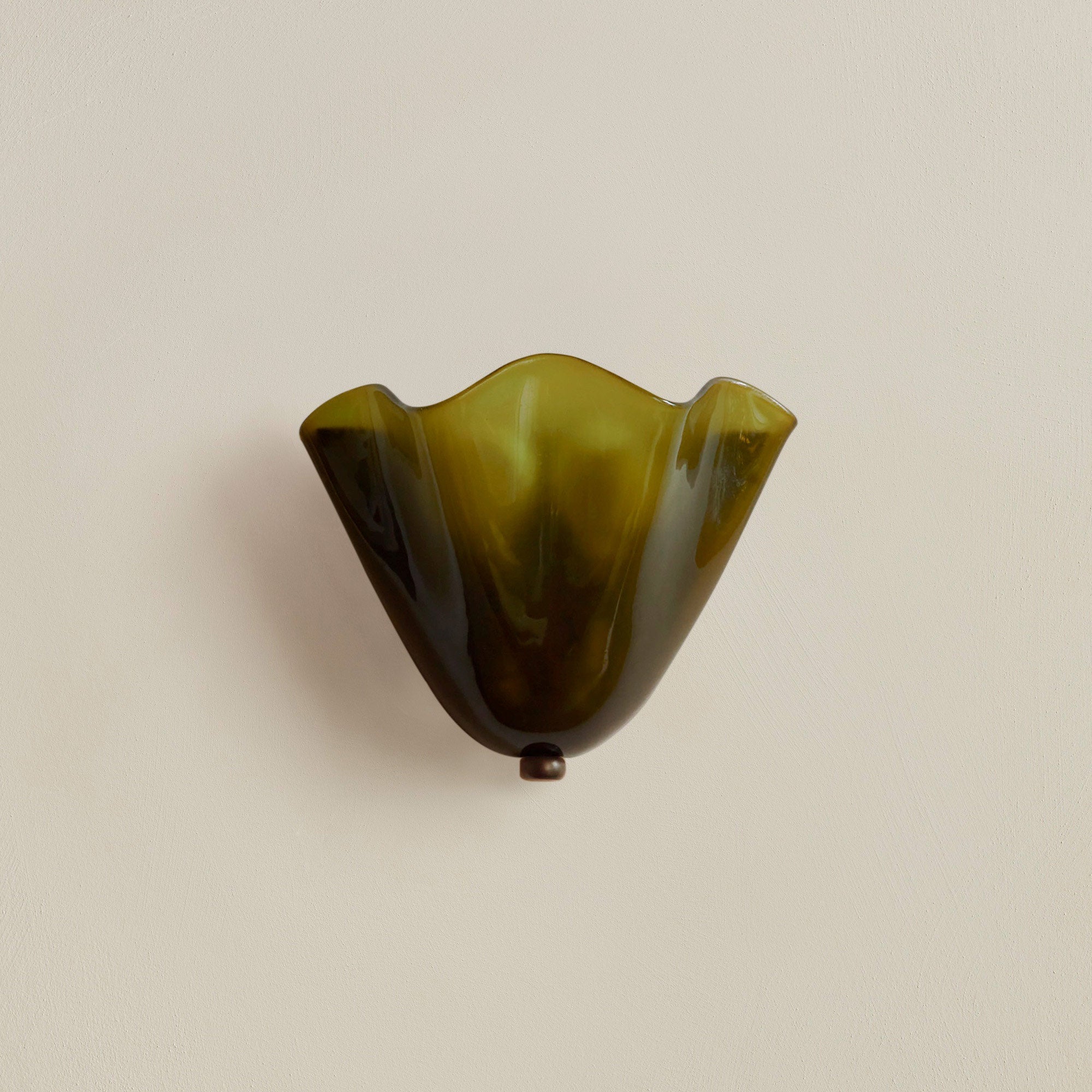 Velnmora – Retro Stained Glass Shell Wall Sconce LED 1 Light
