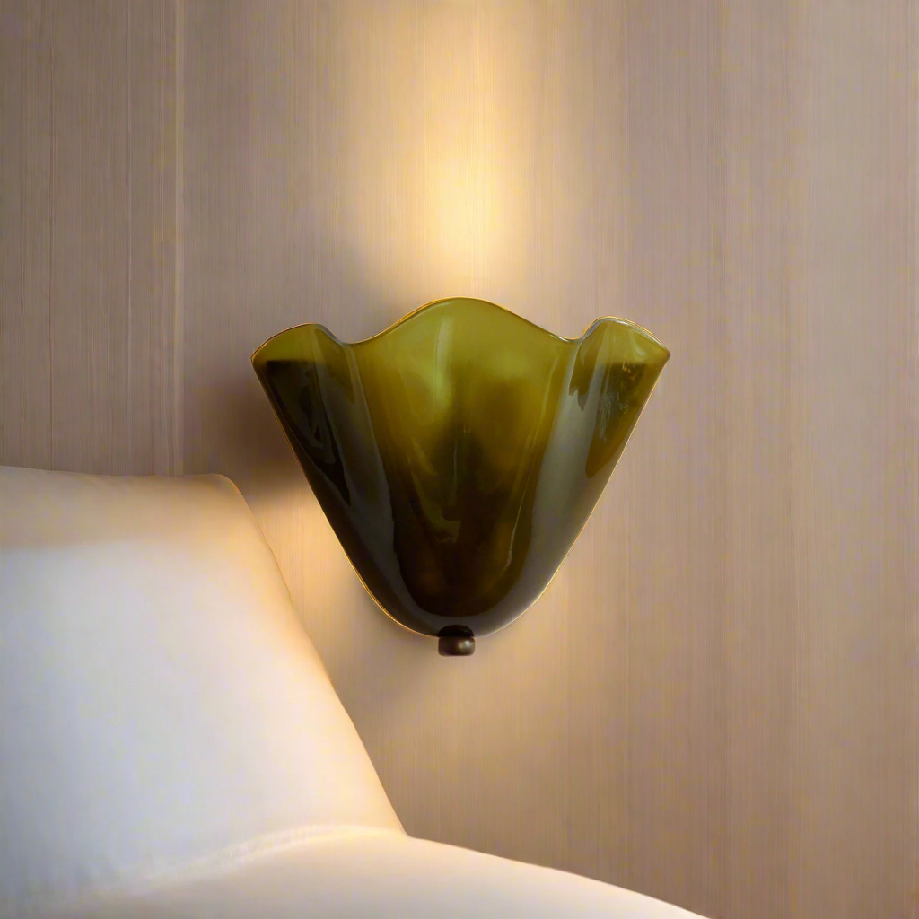 Velnmora – Retro Stained Glass Shell Wall Sconce LED 1 Light
