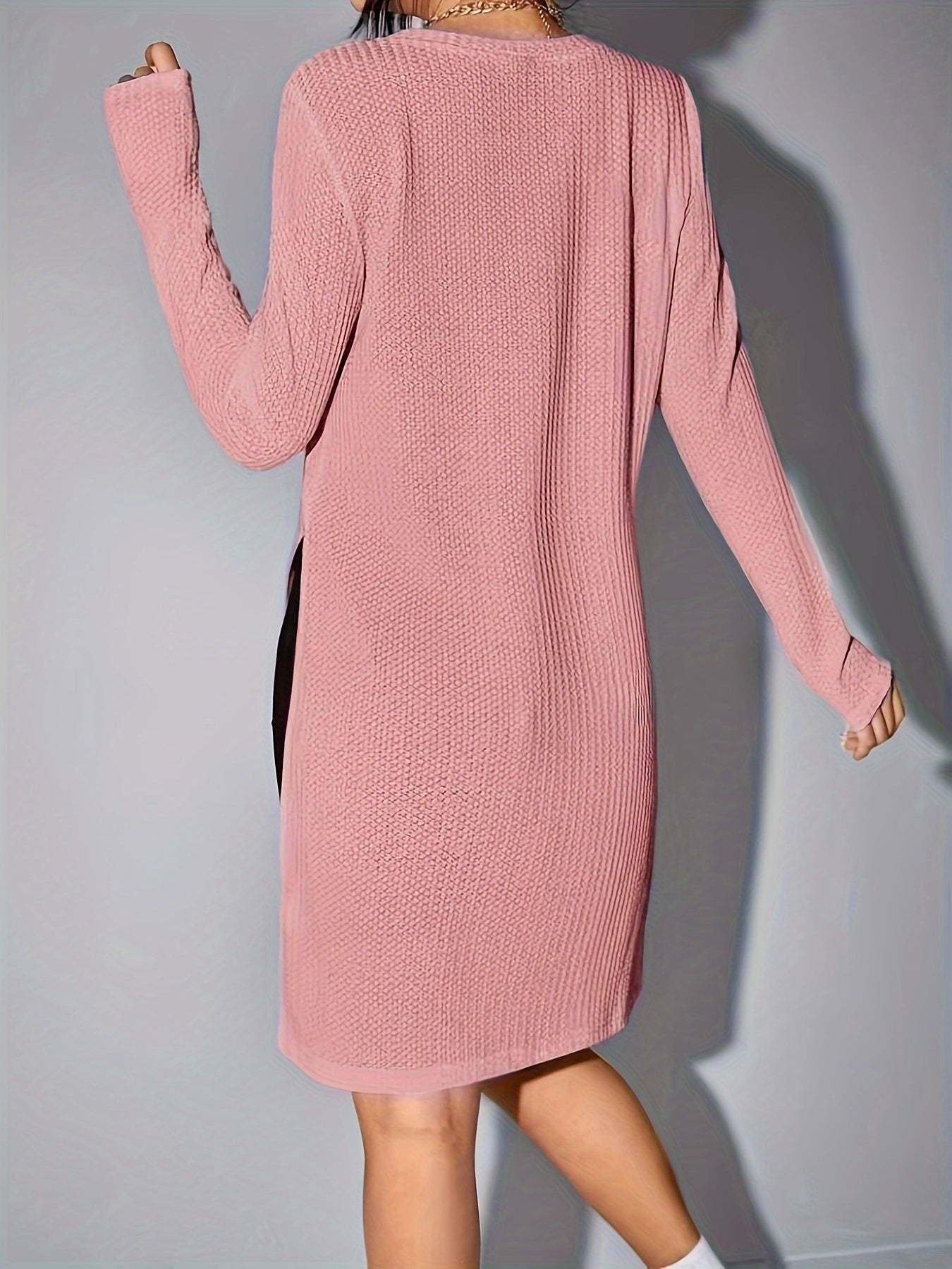 Lara | Casual long-sleeved T-shirt with split hem