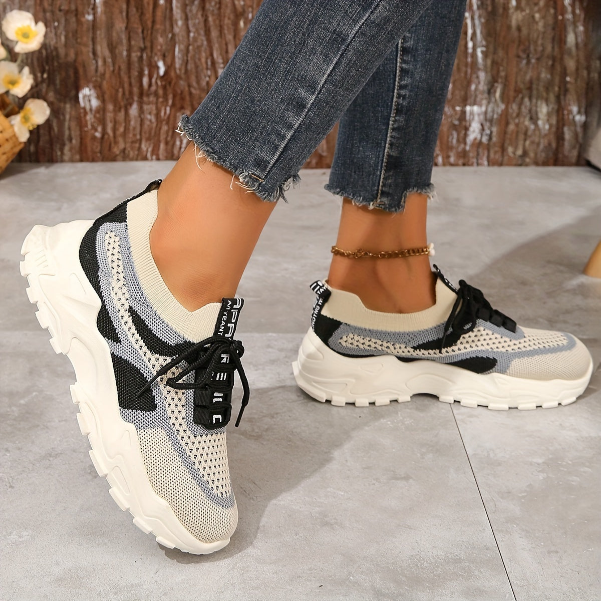 Leah - Comfortable Summer Sneakers 