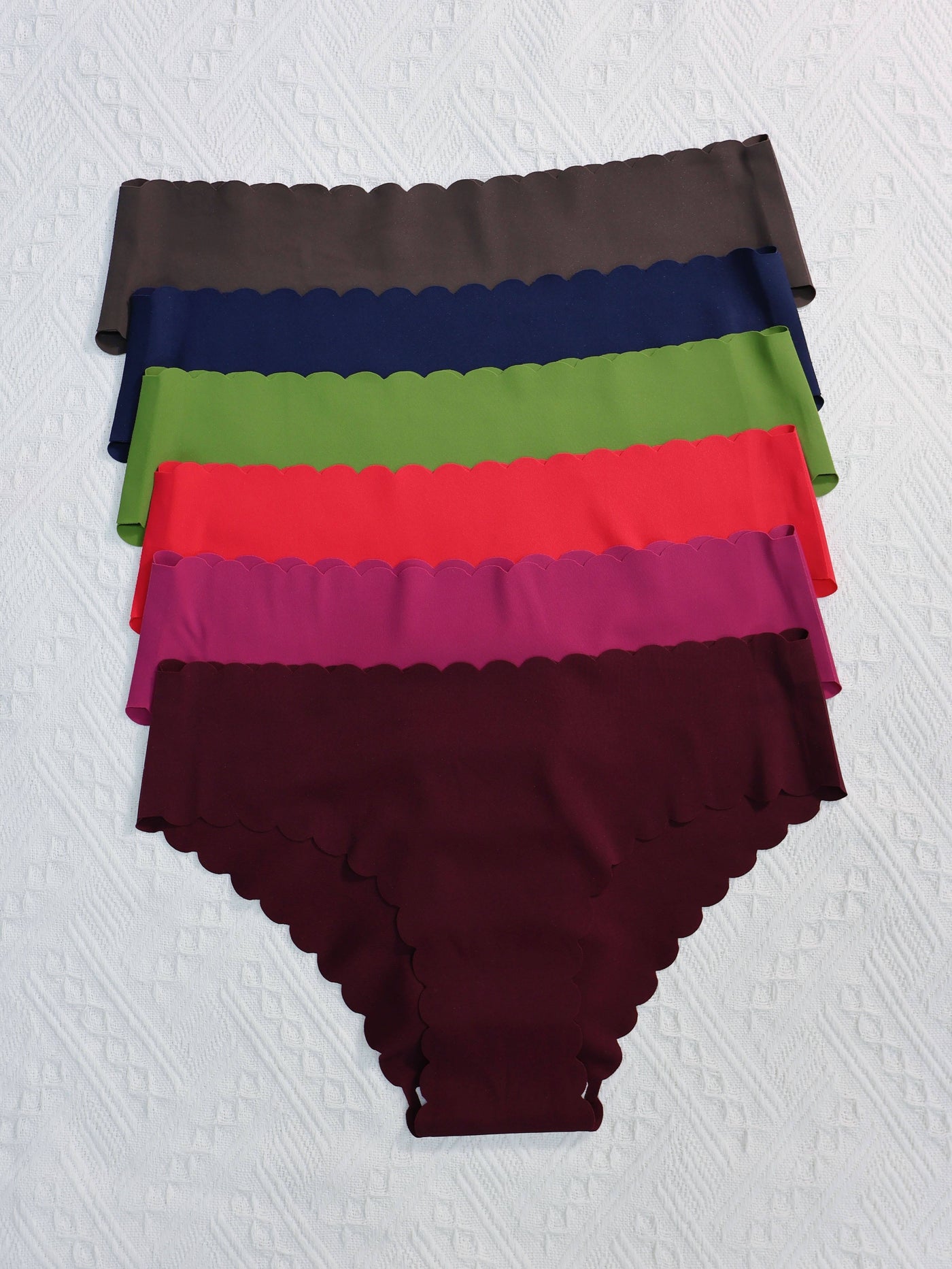 Lotte | 6-piece plain briefs with a scalloped edge