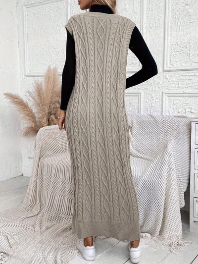 Evelien | Gebreide mouwloze maxi-jurk met kabelpatroon en V-hals