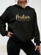 Noa | Modieuze dames hoodie met letterprint en kangoeroezak