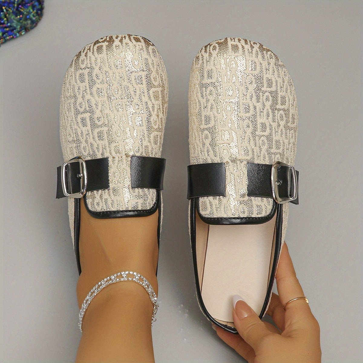 Nina | Chic women's mules with a comfortable flat sole