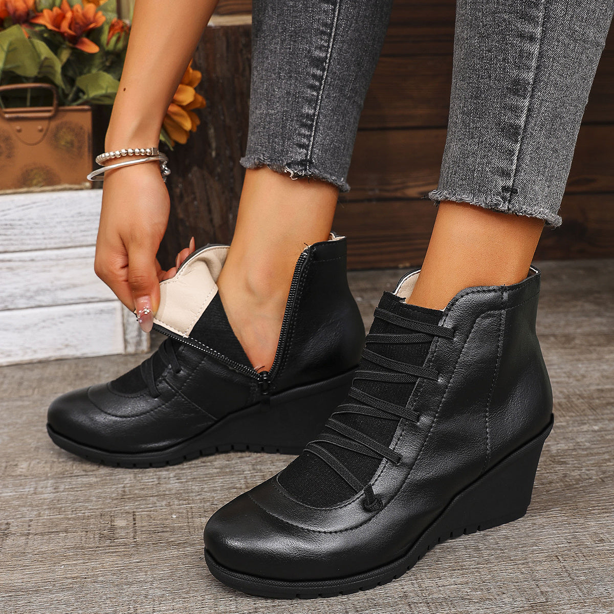Sophie | Modieuze zwarte enkelboots met sleehak voor dames