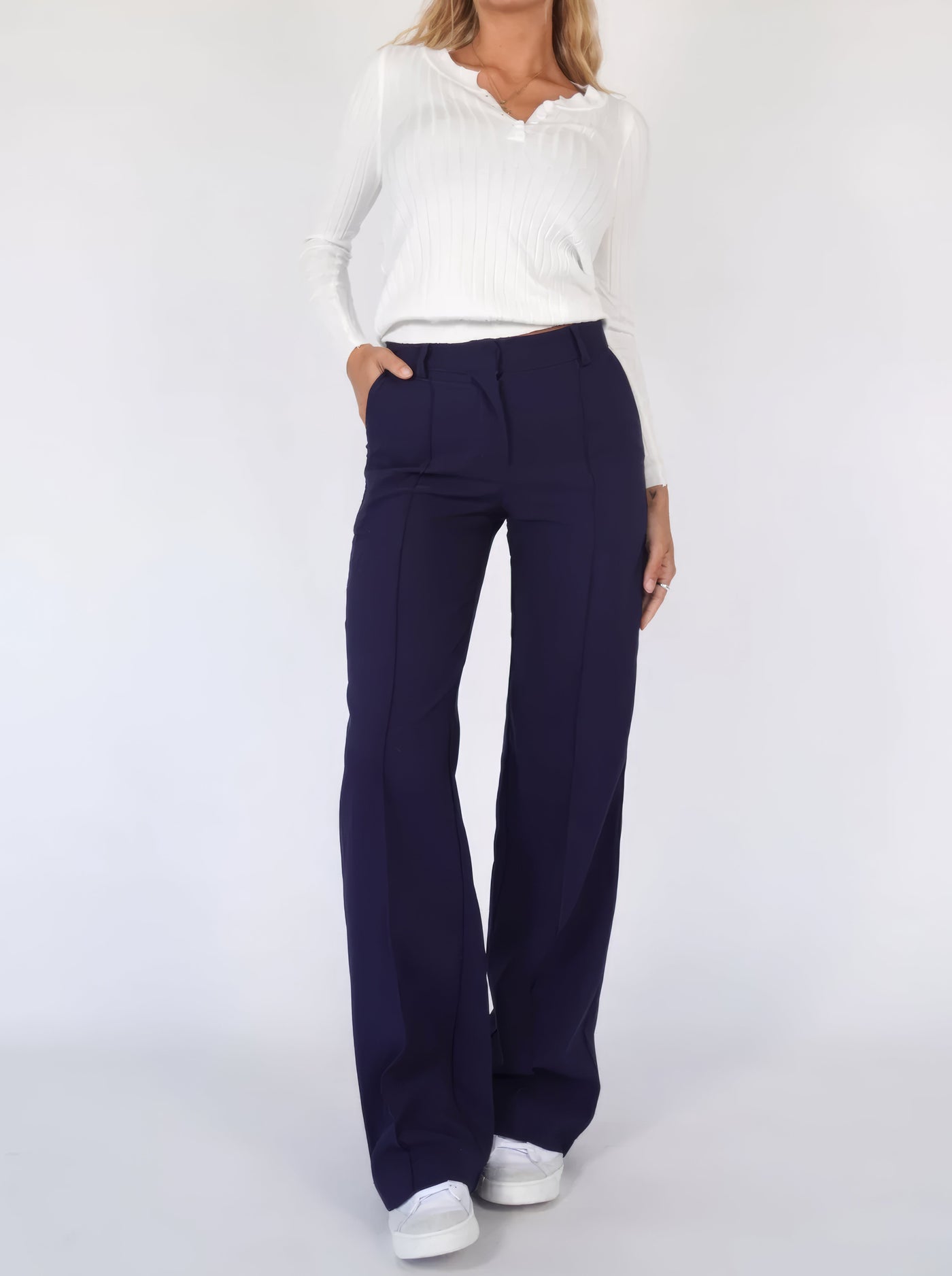 Helga - Comfortable wide-leg trousers