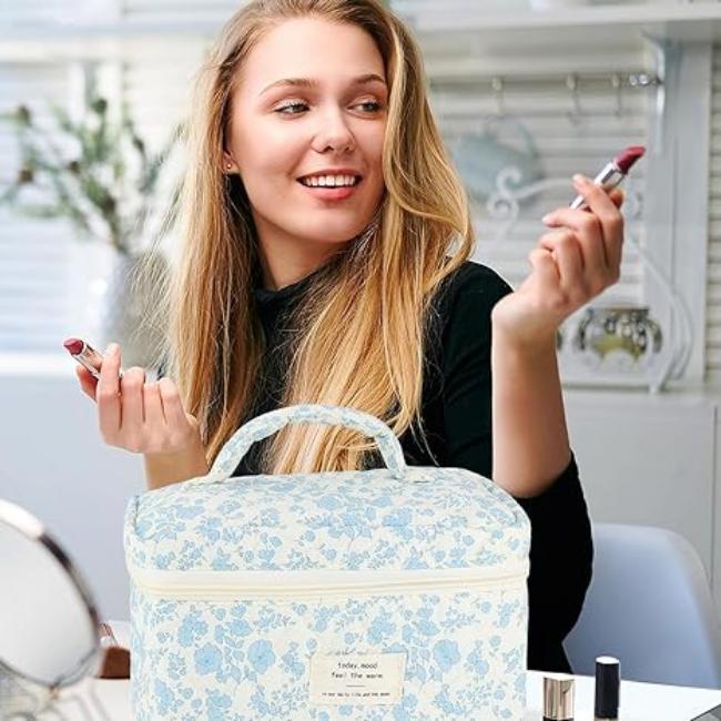 BlossomTidy - Grote Bloemvormige Gewatteerde Make-uptas voor Dames