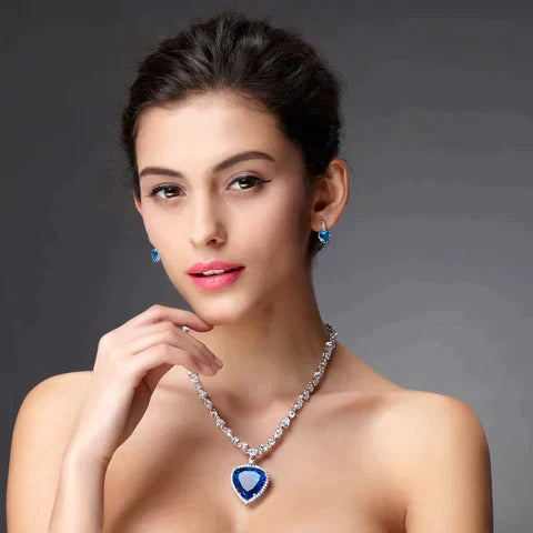 BlueHeart Kristal Sieraad – Subtiele Elegantie & Tijdloze Schoonheid