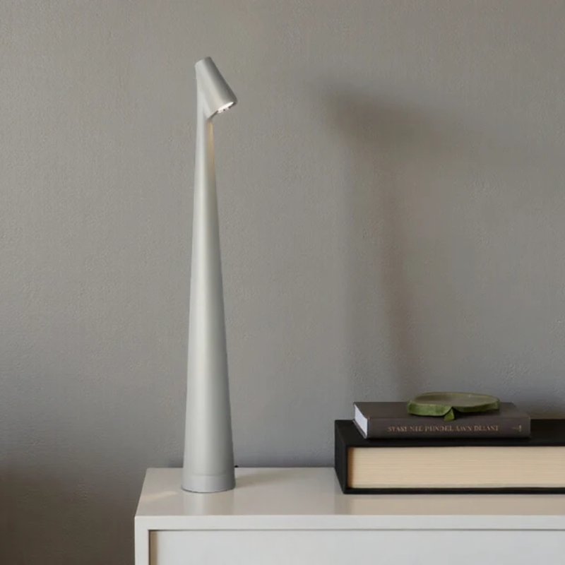 Velmora – Modern Minimalist Table Lamp