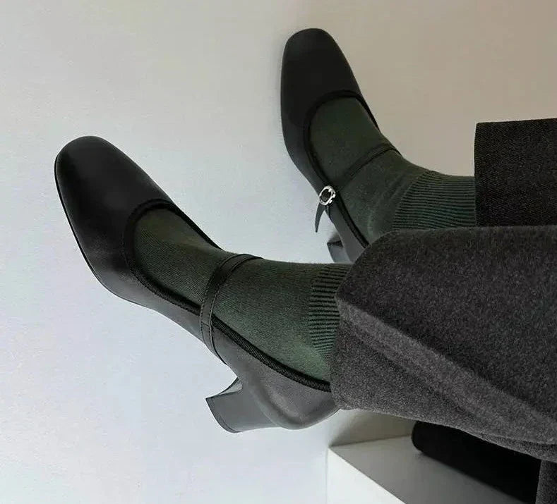 Fanny - Round toe in vegan leather