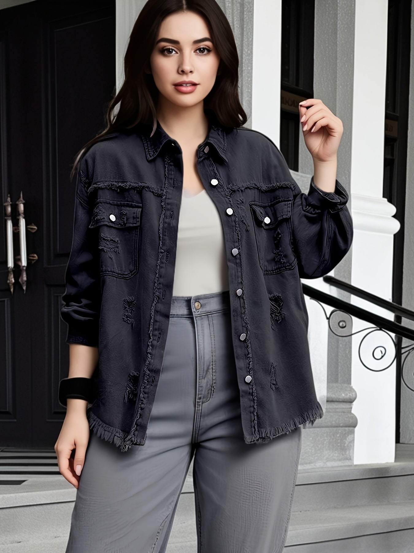 Chloe | Chique distressed denim jas voor dames