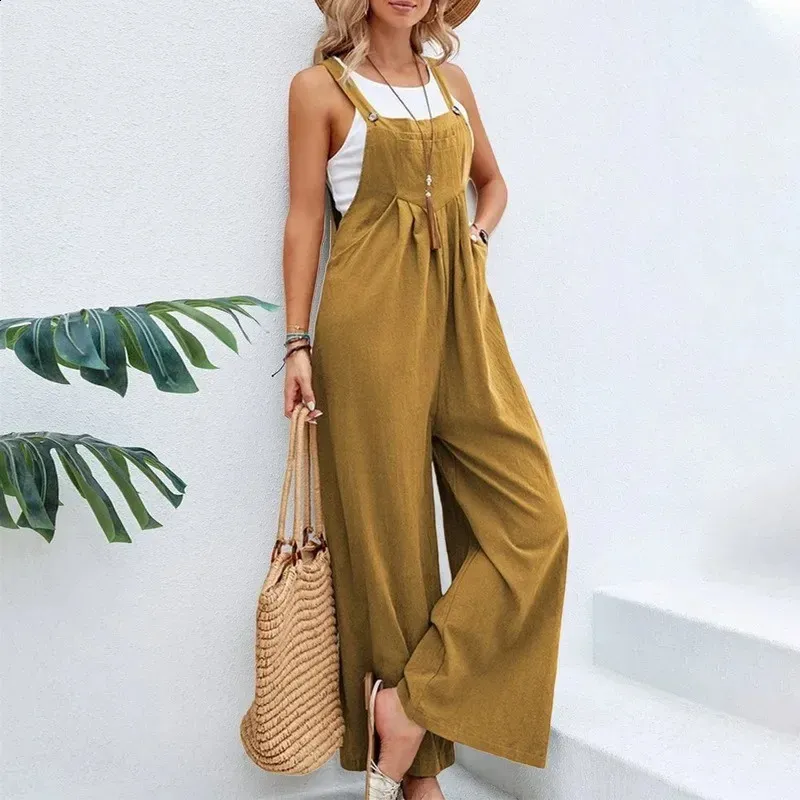 Airy Women's Jumpsuit with Wide Legs – Casual Overall Look 