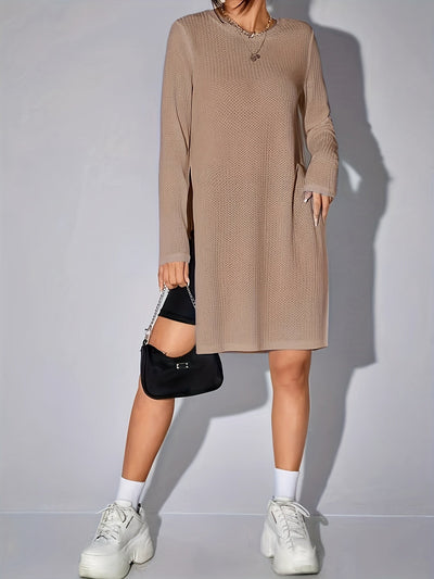 Lara | Casual long-sleeved T-shirt with split hem