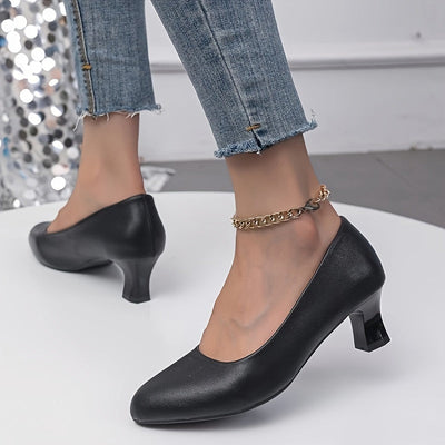 Lotte | Stylish women's pumps with a pointed toe and block heel