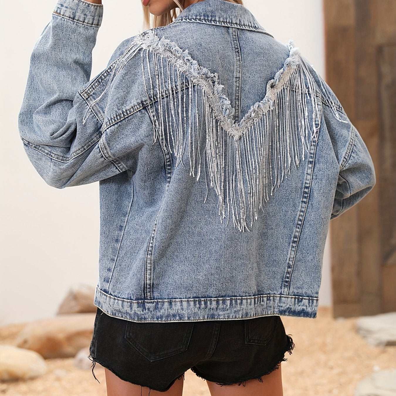Lara | Light blue denim jacket with sequins and button closure