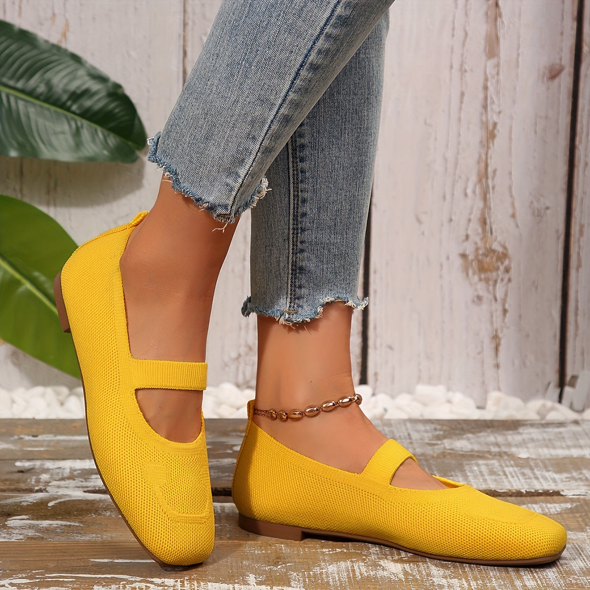 Lize | Plain colored ballet flats with a strappy back