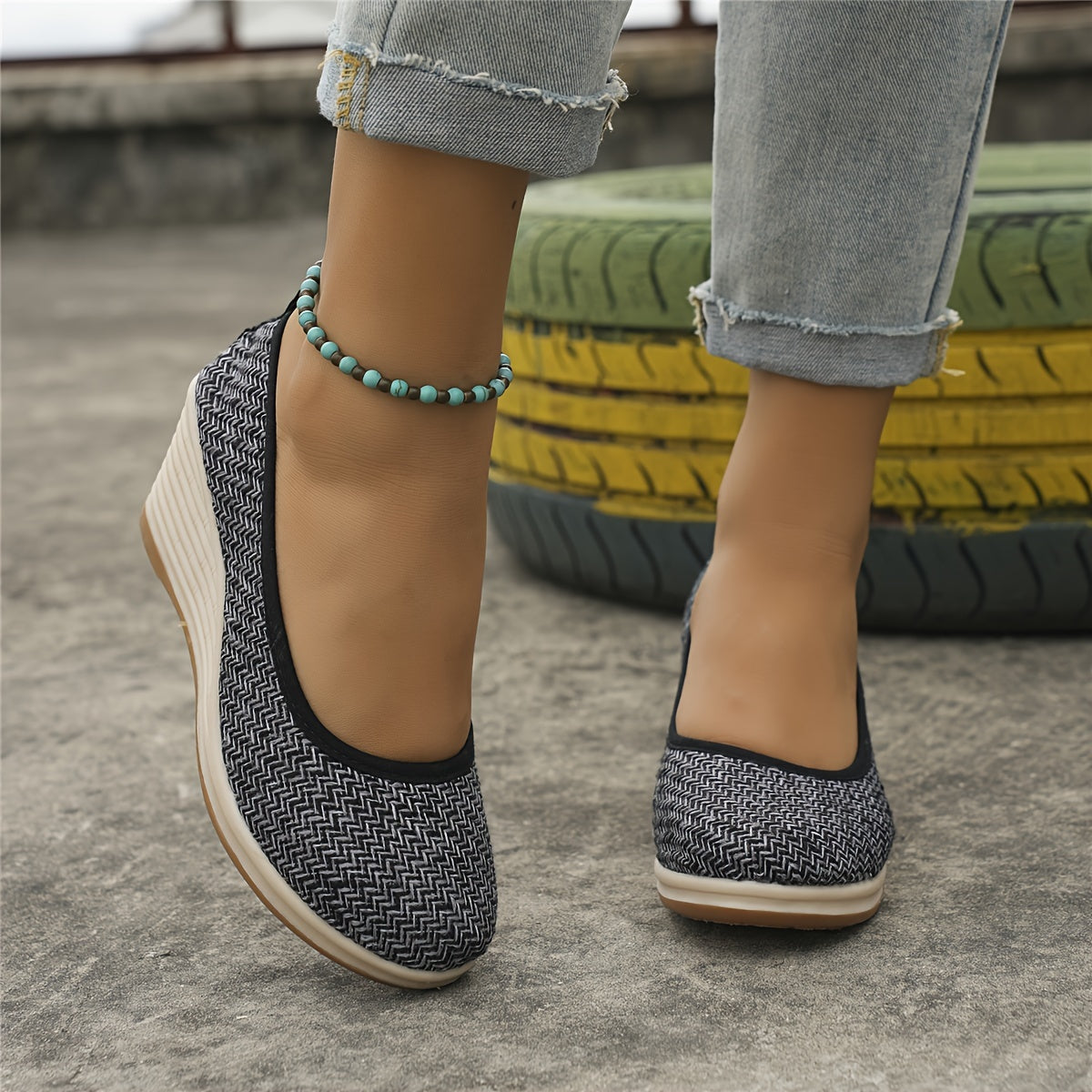 Femke | Breathable slip-on wedge shoes
