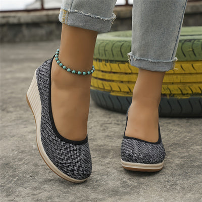 Femke | Breathable slip-on wedge shoes