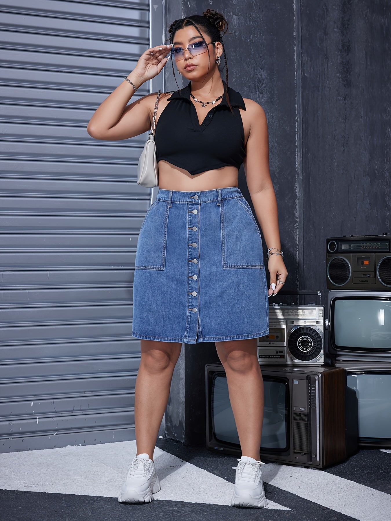 Evelien | Plus size casual denim skirt with large pockets and button closure