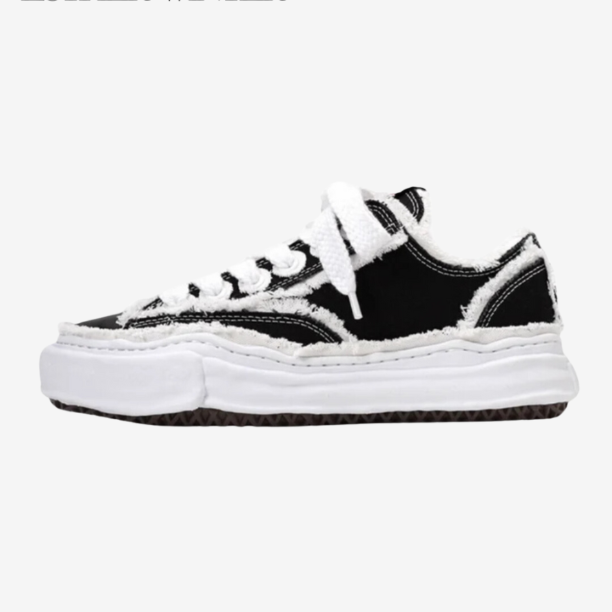 Flare Sneaker | All Black