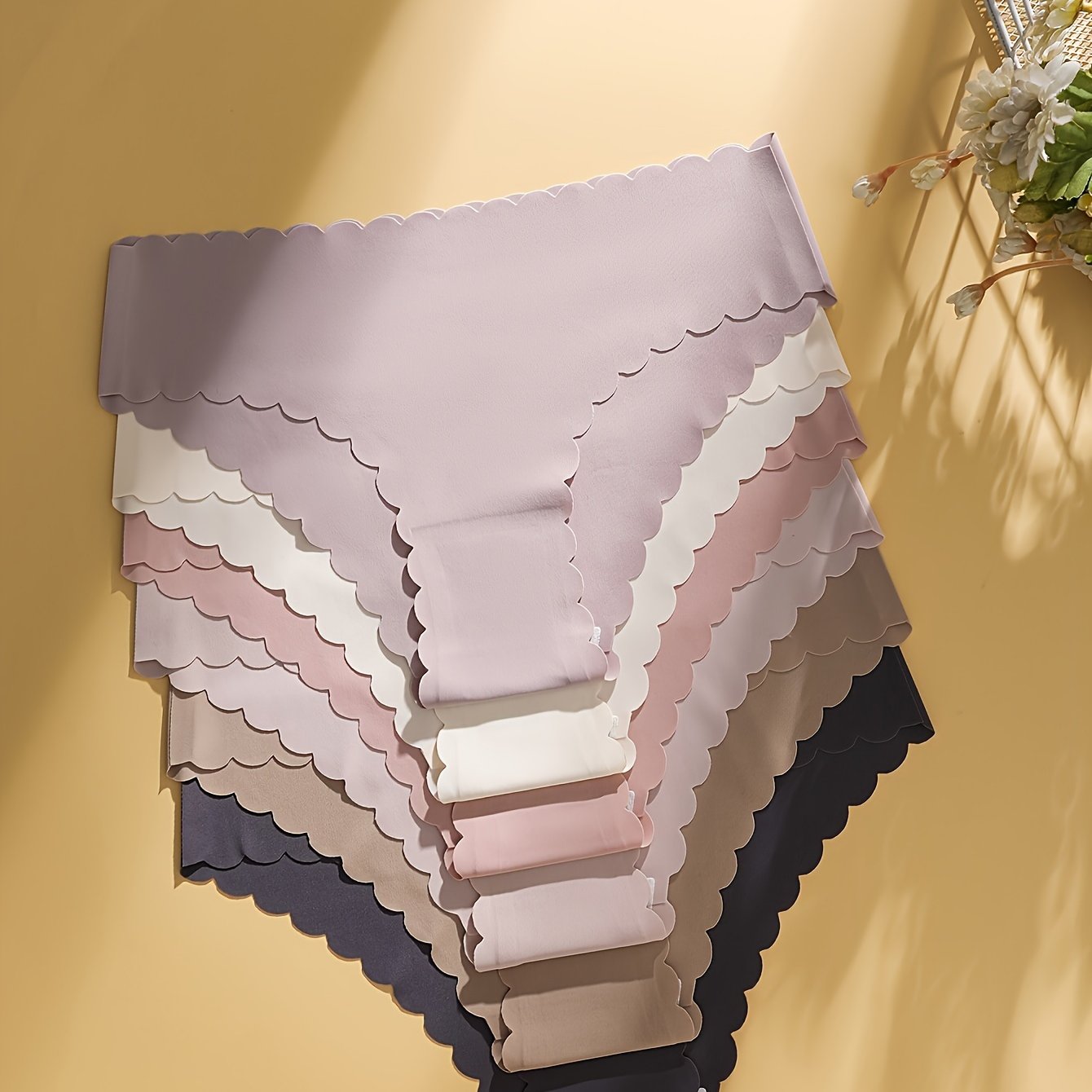 Lotte | 6-piece plain briefs with a scalloped edge