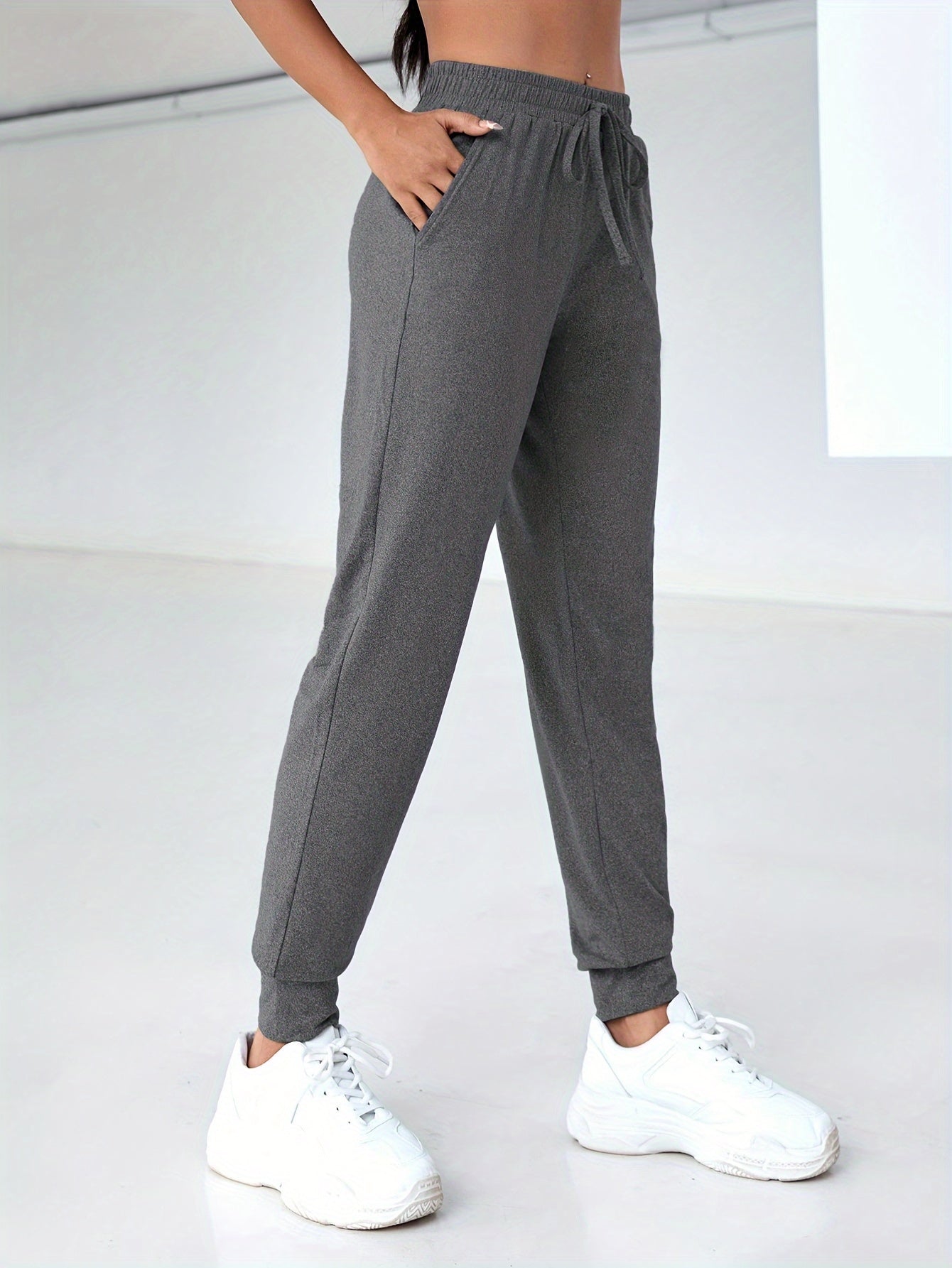 Emma | Comfortabele zwarte sportieve damesbroek met hoge taille