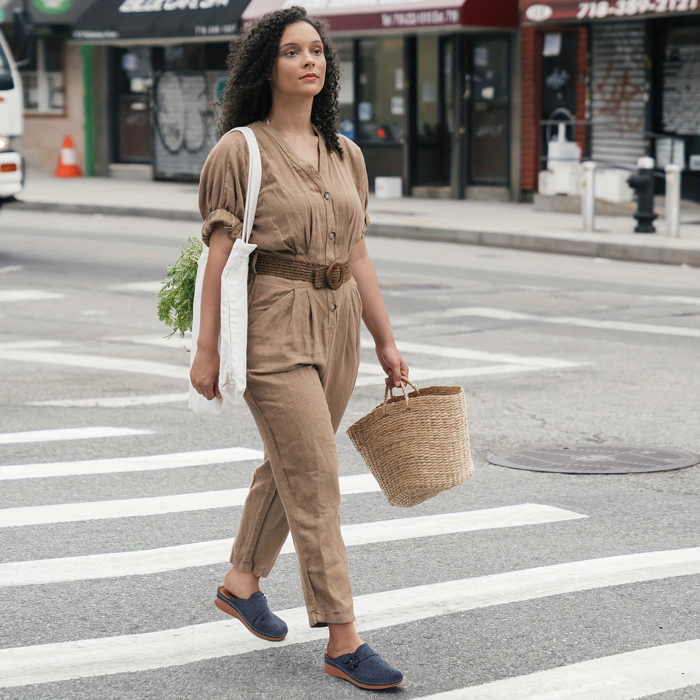 Lotte | Women's platform wedge heels with floral decoration