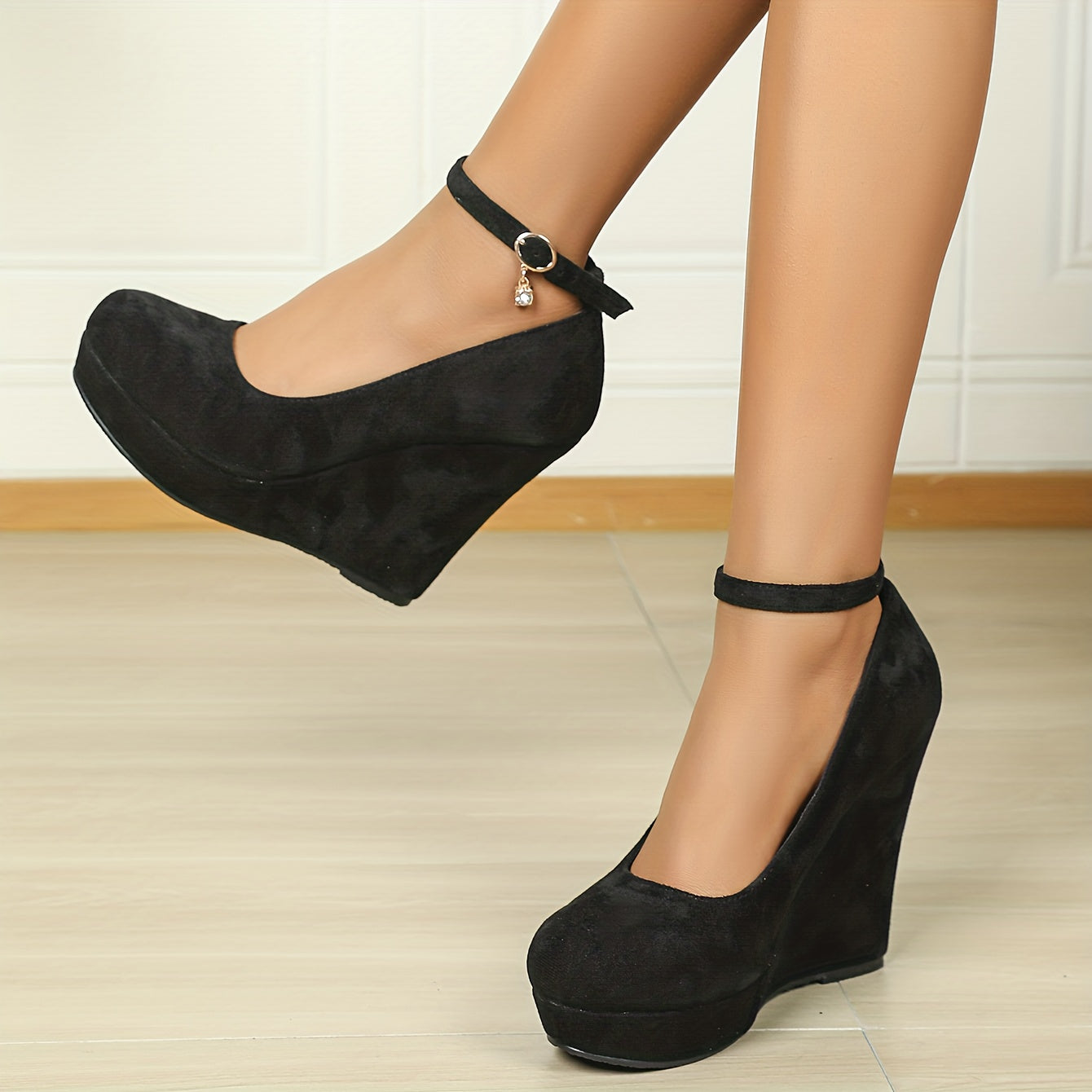 Mara | Stijlvolle dames sleehak schoenen met gespsluiting