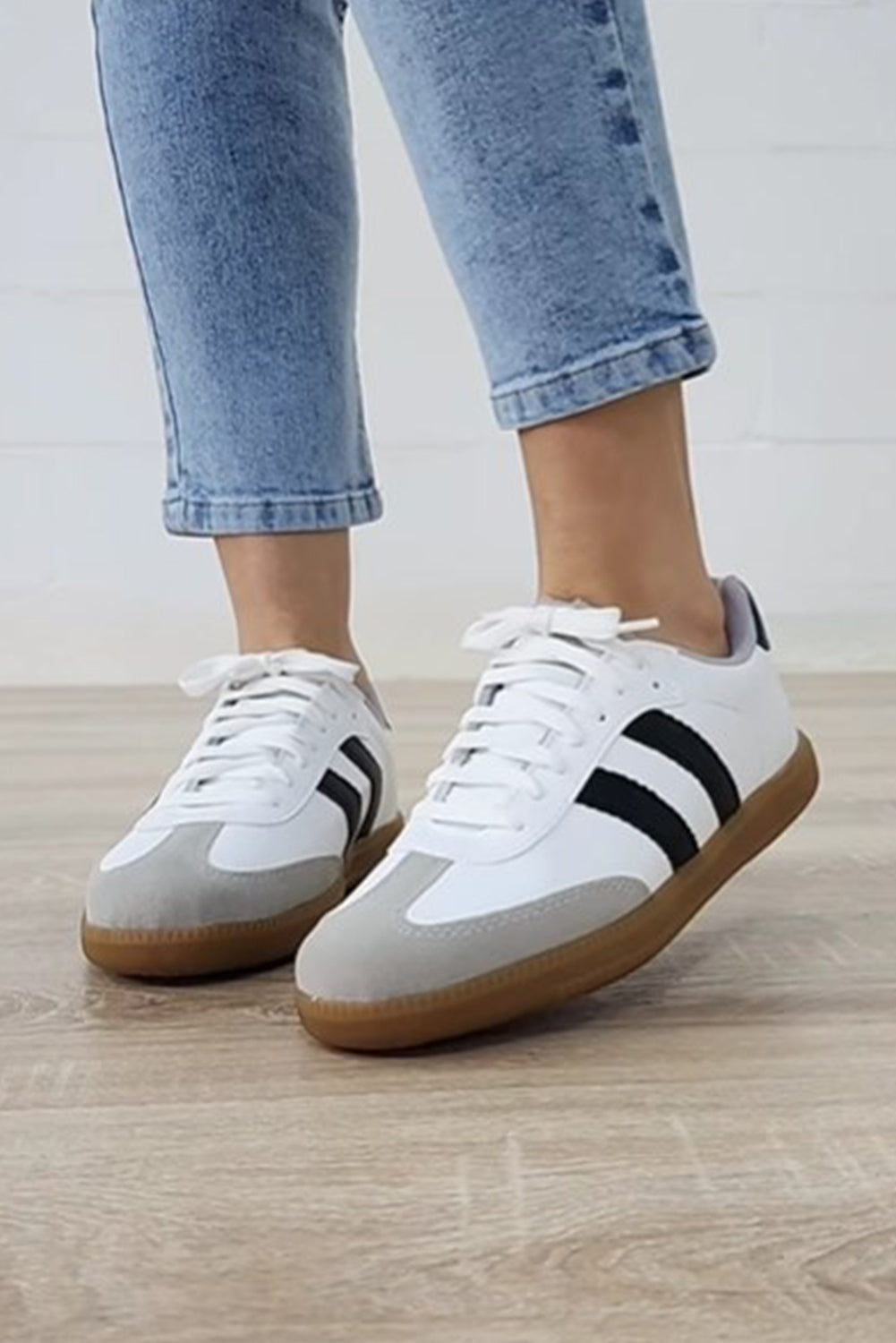 Katia - Striped flat lace-up sneakers