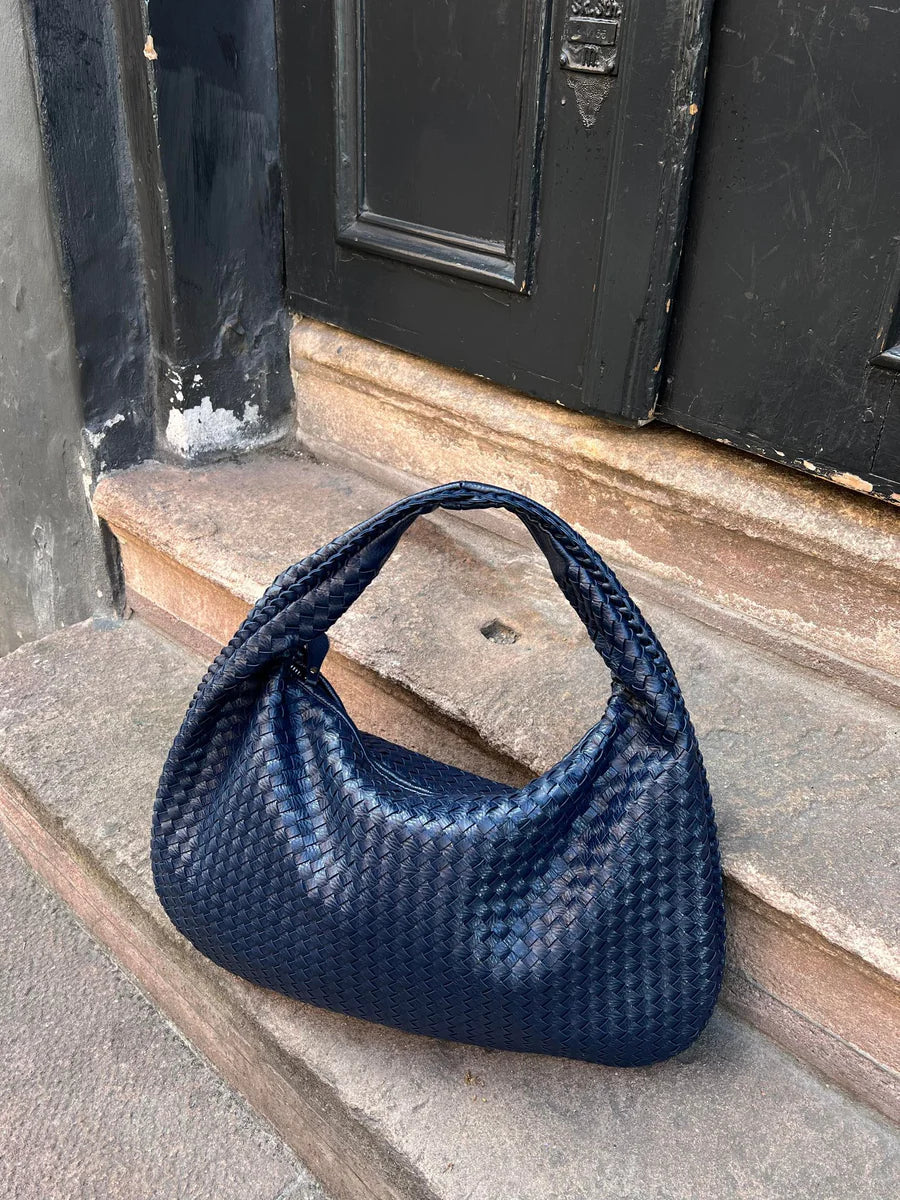 Geweven handtas als must-have