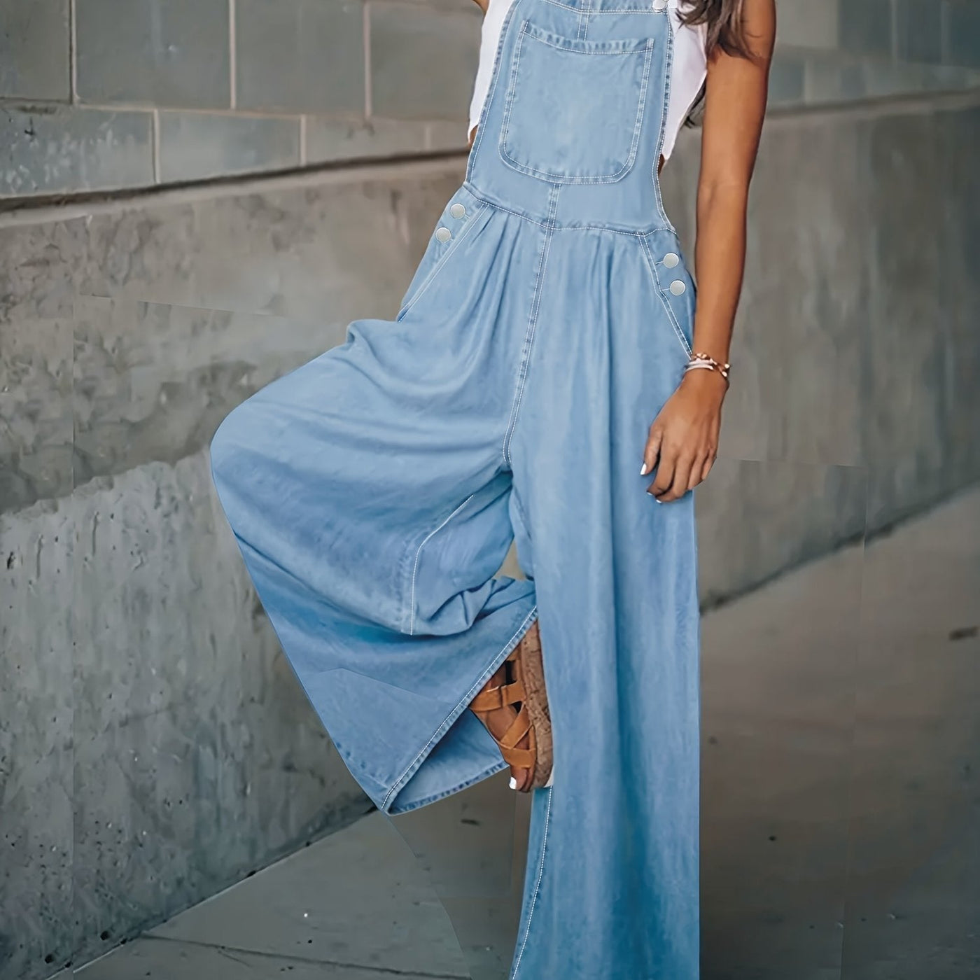 Sophie | Effen lichtblauwe casual denim overall