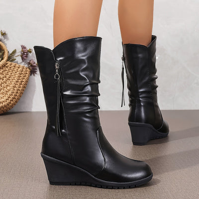 Lotte | Comfortable mid-calf boots with a heel and tassel