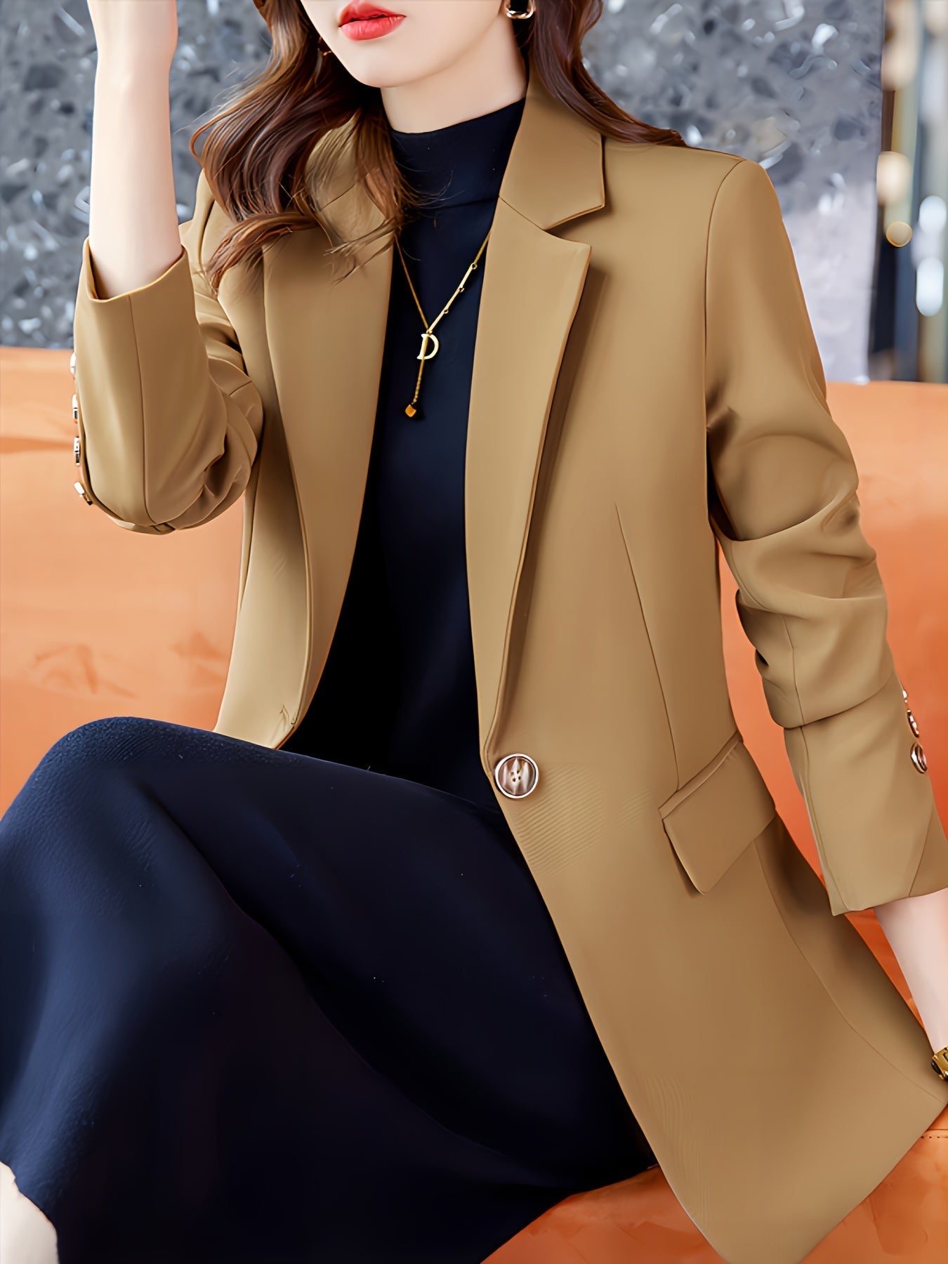 Lotte | Elegant blazer with a fitted collar and buttons