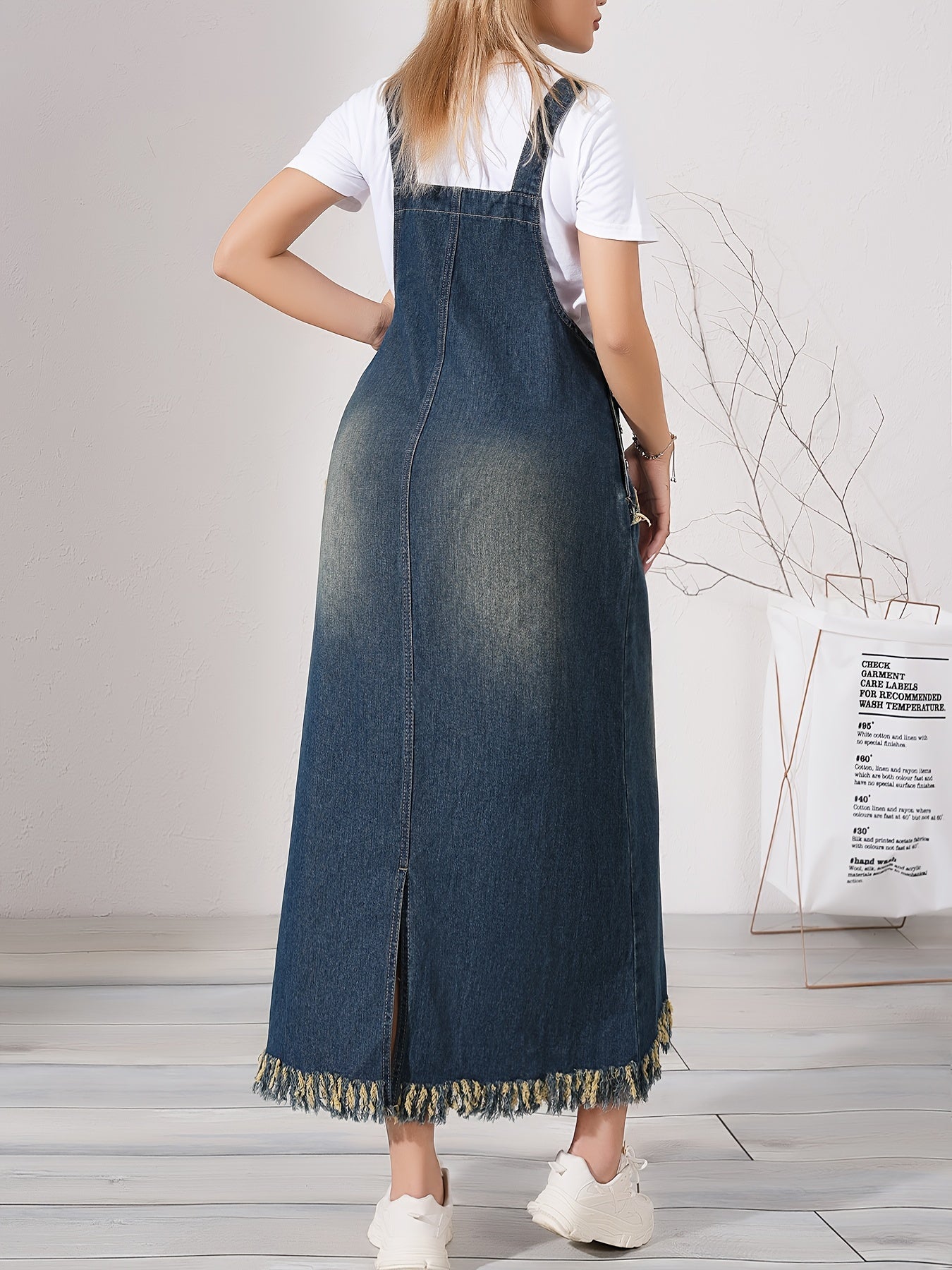 Lotte | Casual denim maxi-jurk met raw hem en verstelbare band