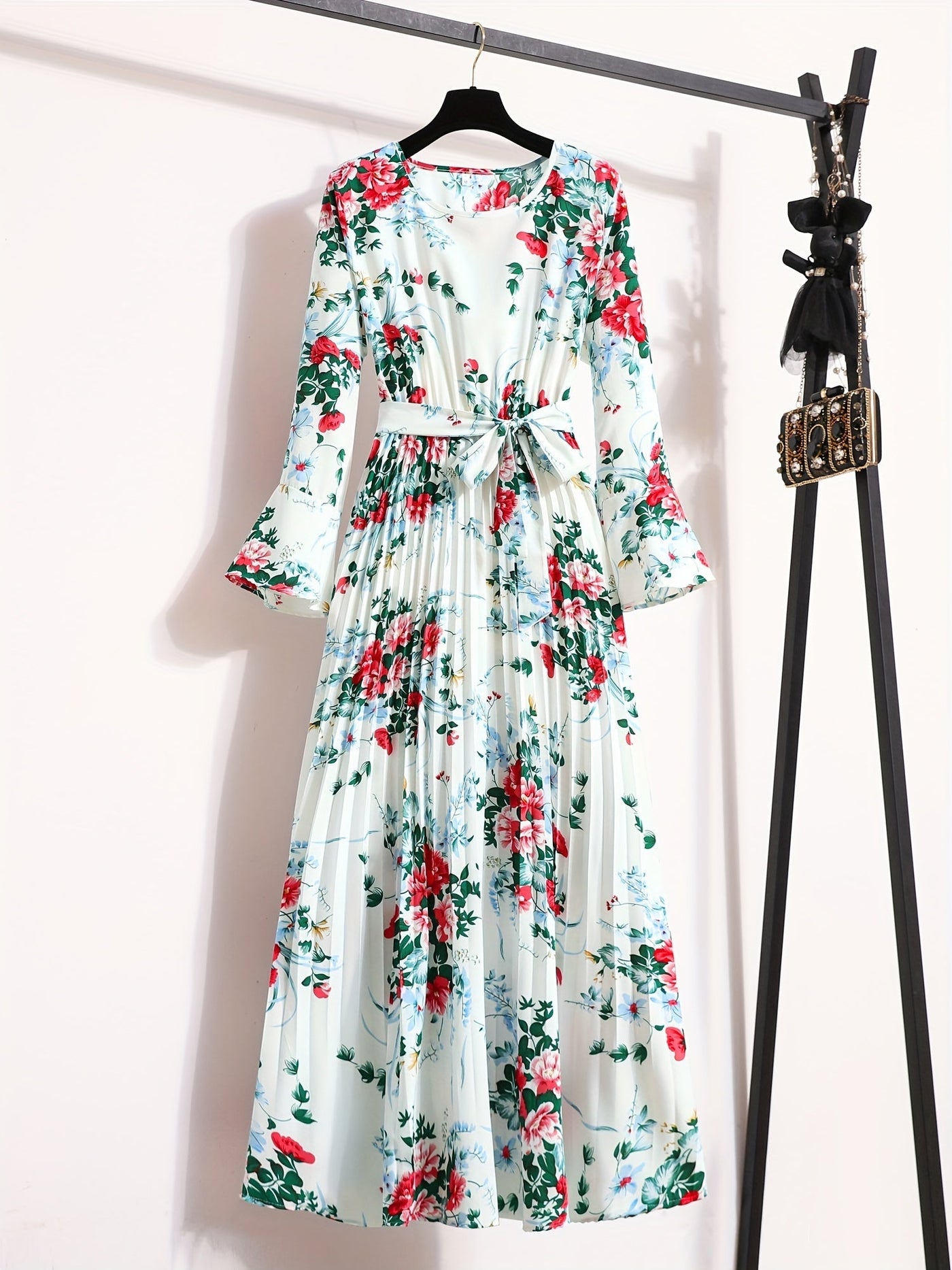 Noor | Maxi-jurk met bloemenprint en lange mouwen