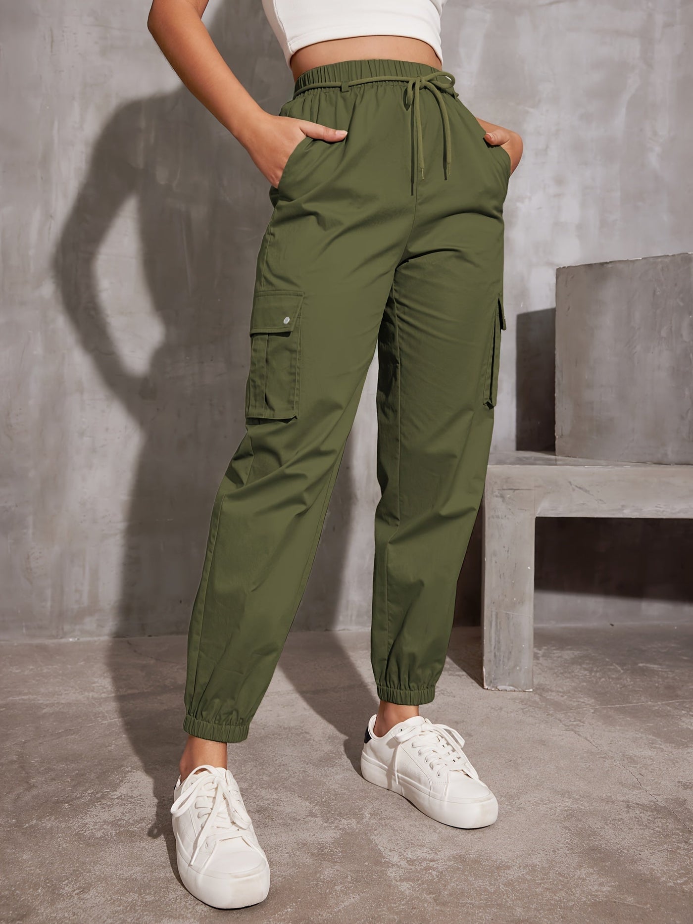 Nina | Hoge taille cargobroek in effen kleur