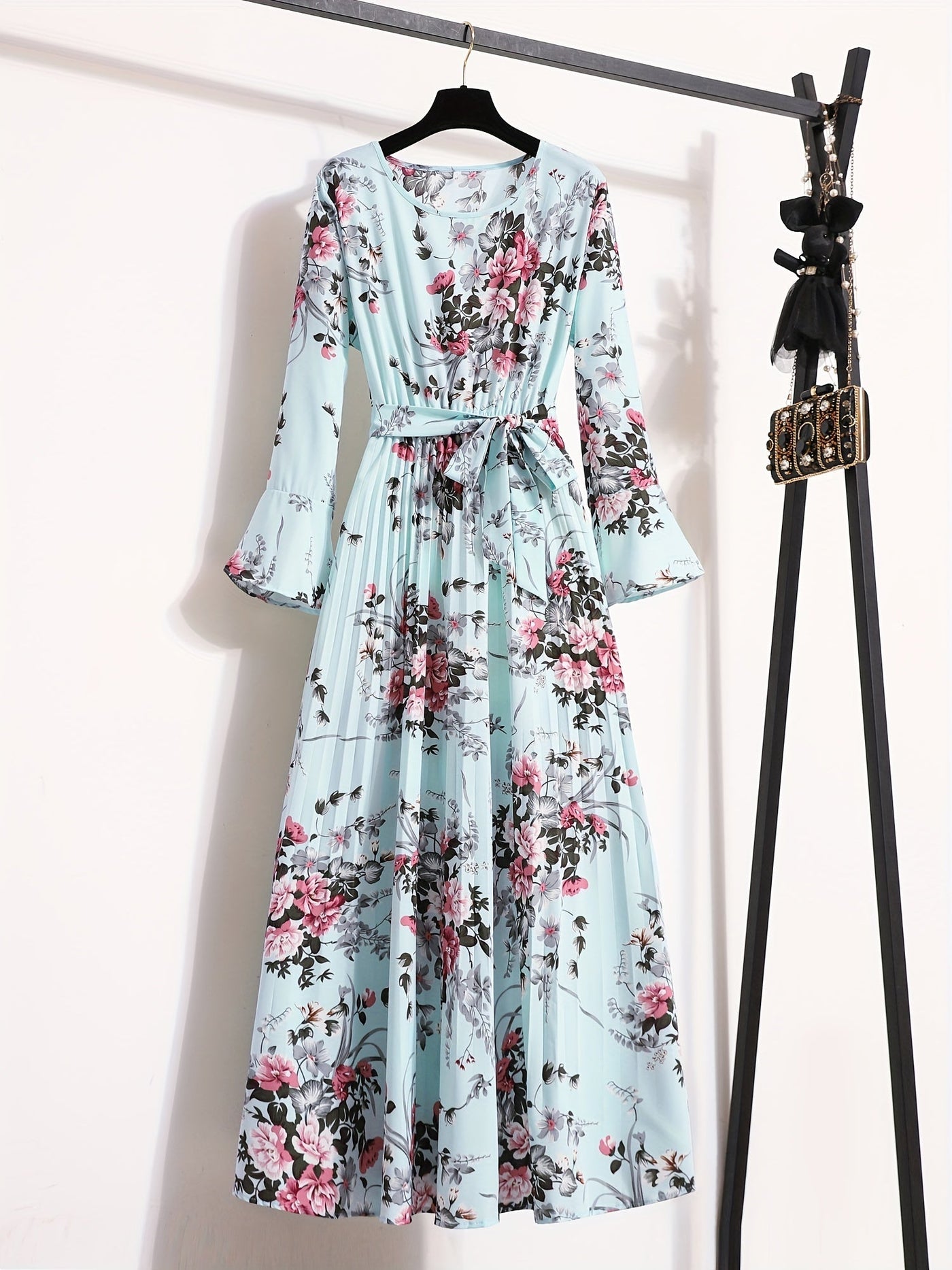 Noor | Maxi-jurk met bloemenprint en lange mouwen