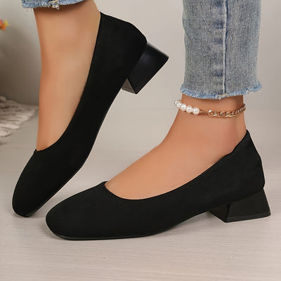 Noortje | Zwarte flanellen pumps met blokhak