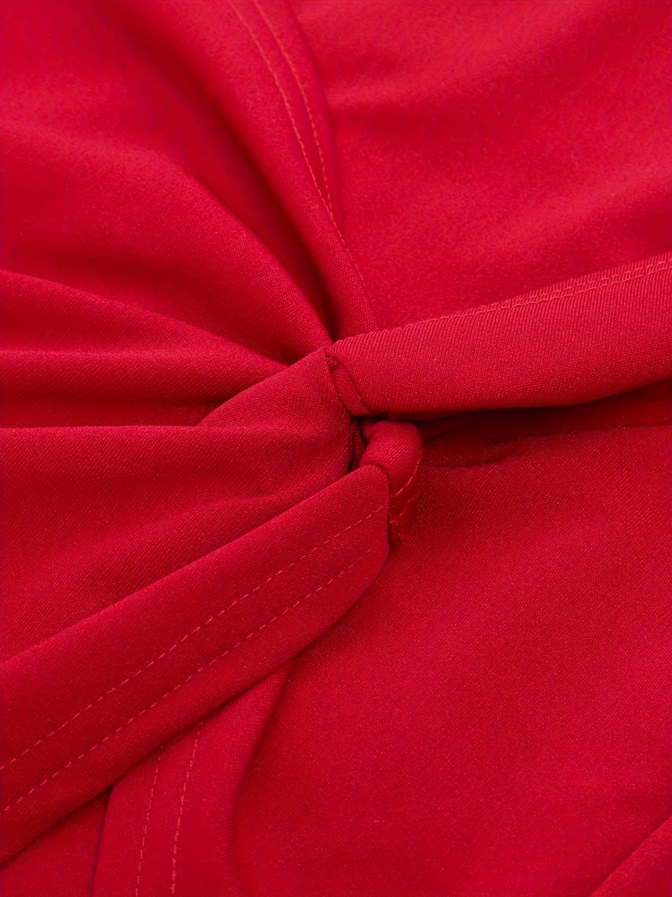 Emma | Sturdy skirt with a twisted front and wrap hem