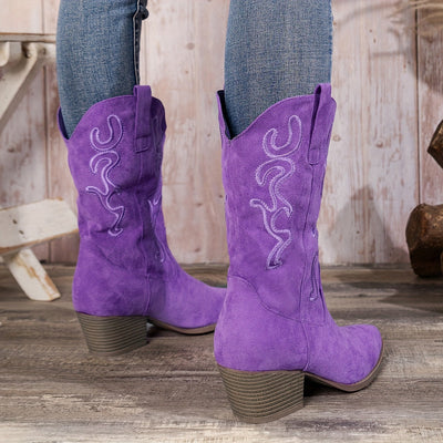 Loes | Fashionable women's calf boots with a thick heel